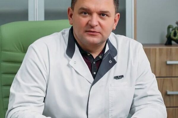 ПОЗДРАВЛЯЕМ нашего врача-ортопеда А.С. Панкратова с назначением на должность заведующего отделением ортопедии клиник СамГМУ. Нужна консультация высококлассного ортопеда? Звоните и записывайт