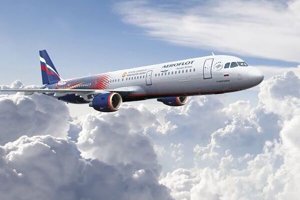 Сегодня пришлось поработать врачом на борту Boeing.