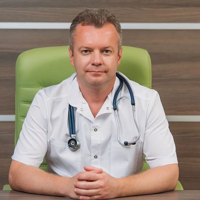 ДЕРЕВЯНКО ЛЕОНИД СЕРГЕЕВИЧ Руководитель центра диагностики и лечения нарушений сна (сомнологический центр) врач-невролог